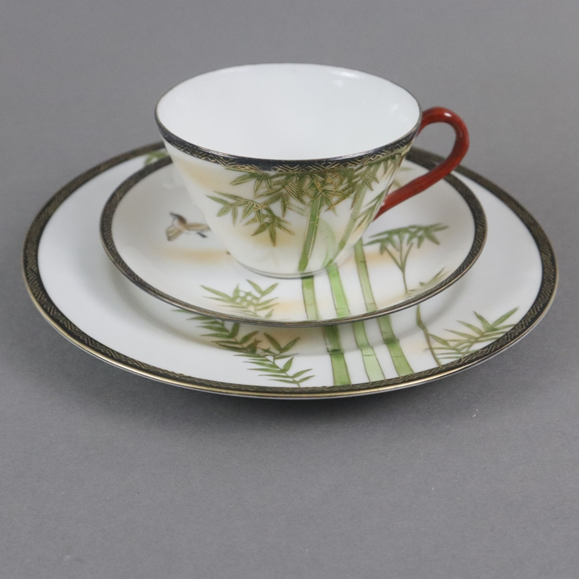 Drei Gedecke - Porzellan, Japan, Shōwa-Zeit (ca. 1945-52), 9-tlg: Gedecke, bestehend aus 1 Tasse (H - Image 2 of 4