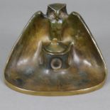 Jugendstil-Tintenfass mit Eule - Anfang 20. Jh., Bronzegefäß in Form einer Eule mit ausgebreiteten