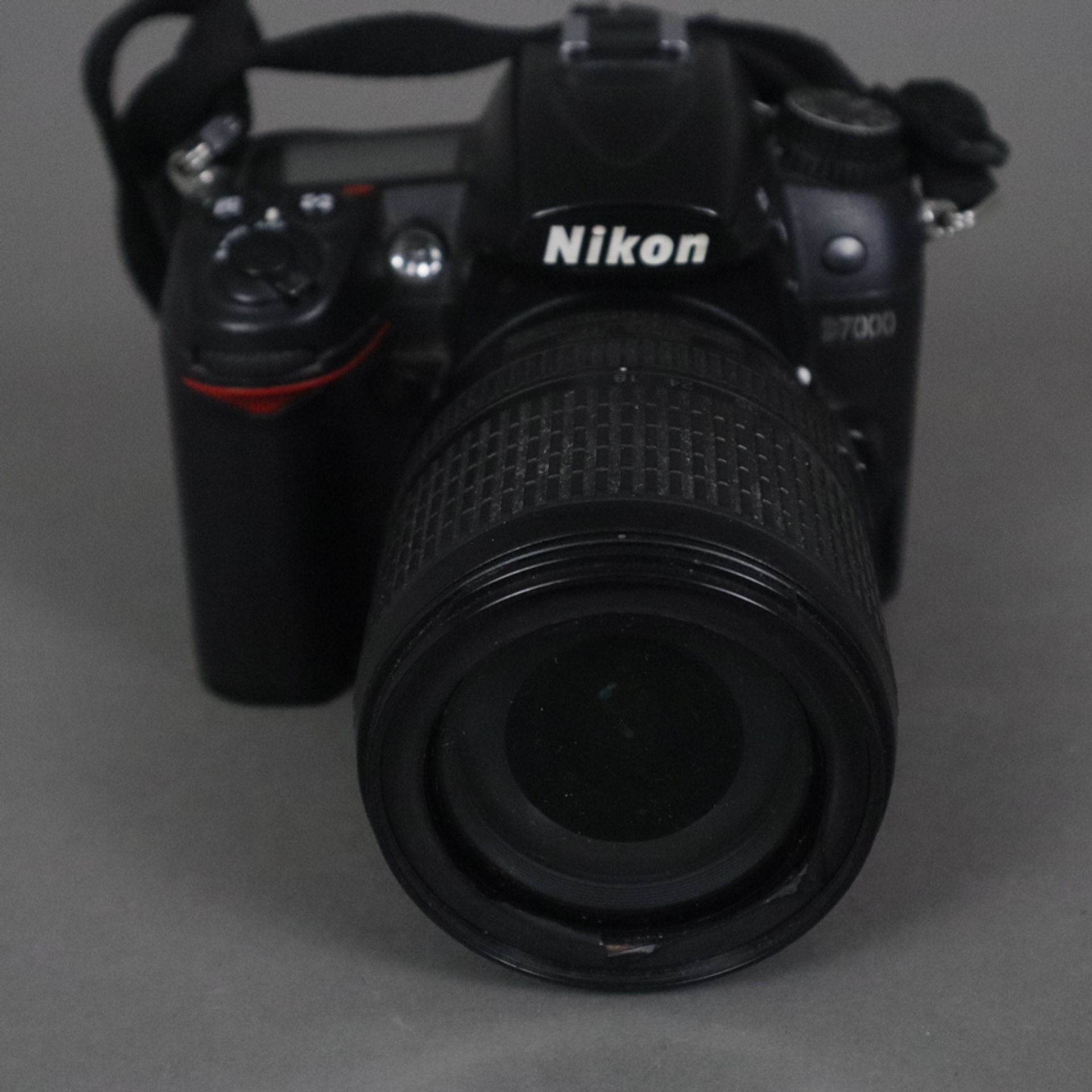 Nikon D7000 SLR-Digitalkamera - 16 Megapixel, 39 AF-Punkte, LiveView, Full-HD-Video, mit Objektiven - Bild 2 aus 11