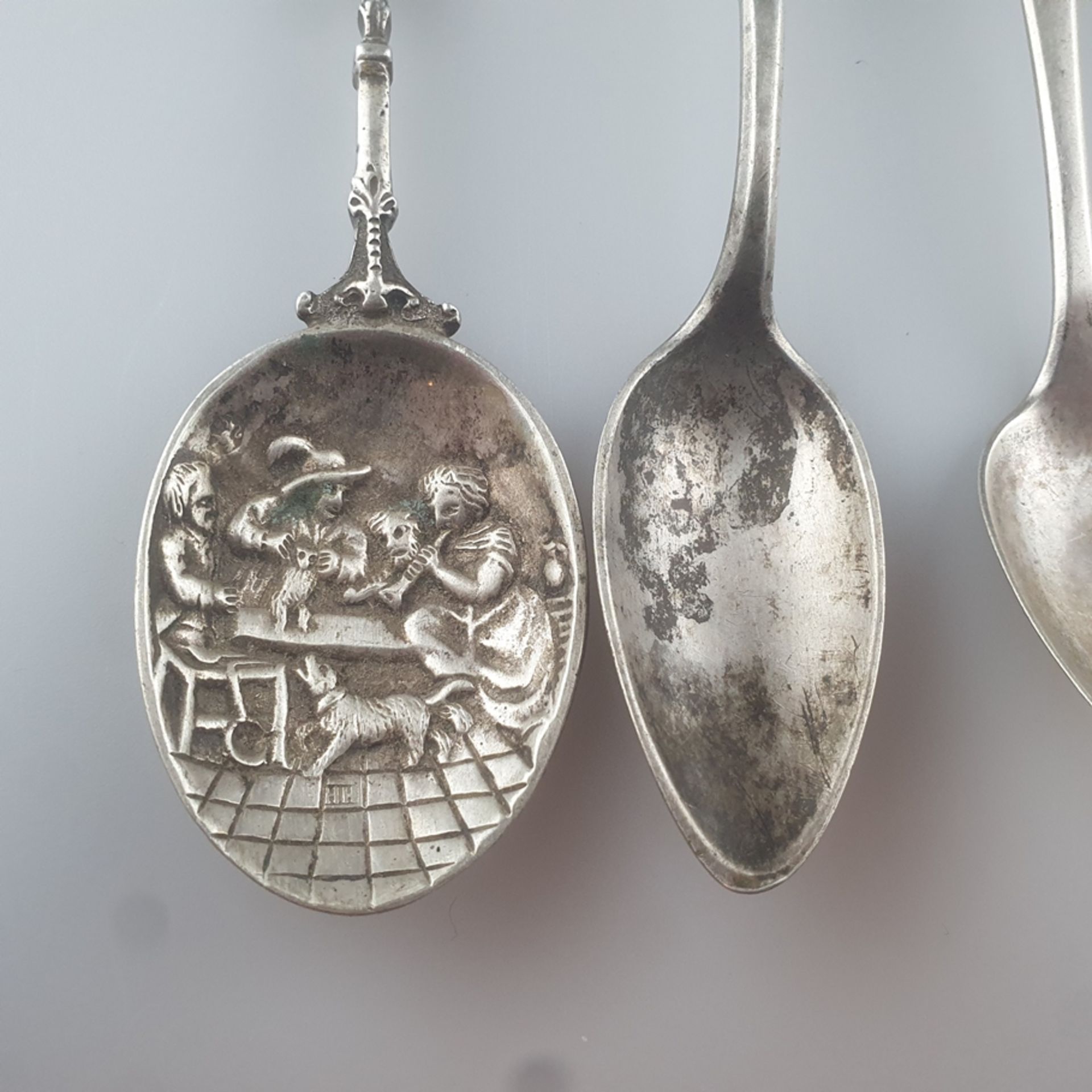Vier antike Silberlöffel - diverse Alter, Herkunft und Formen, dabei: 1x Löffel mit langer spitzova - Image 2 of 5