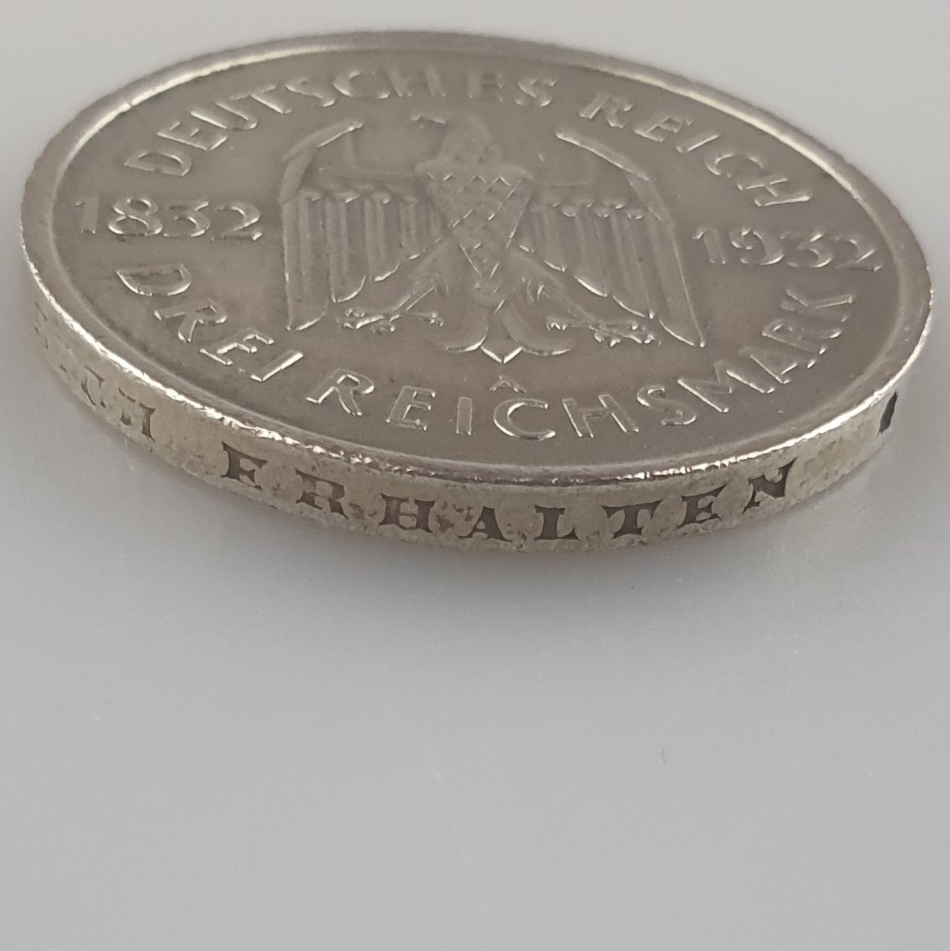 Silbermünze 3 Reichsmark 1932 - Weimarer Republik, "J.W. v. Goethe", zum 100. Todestag Goethes, 500 - Image 3 of 3