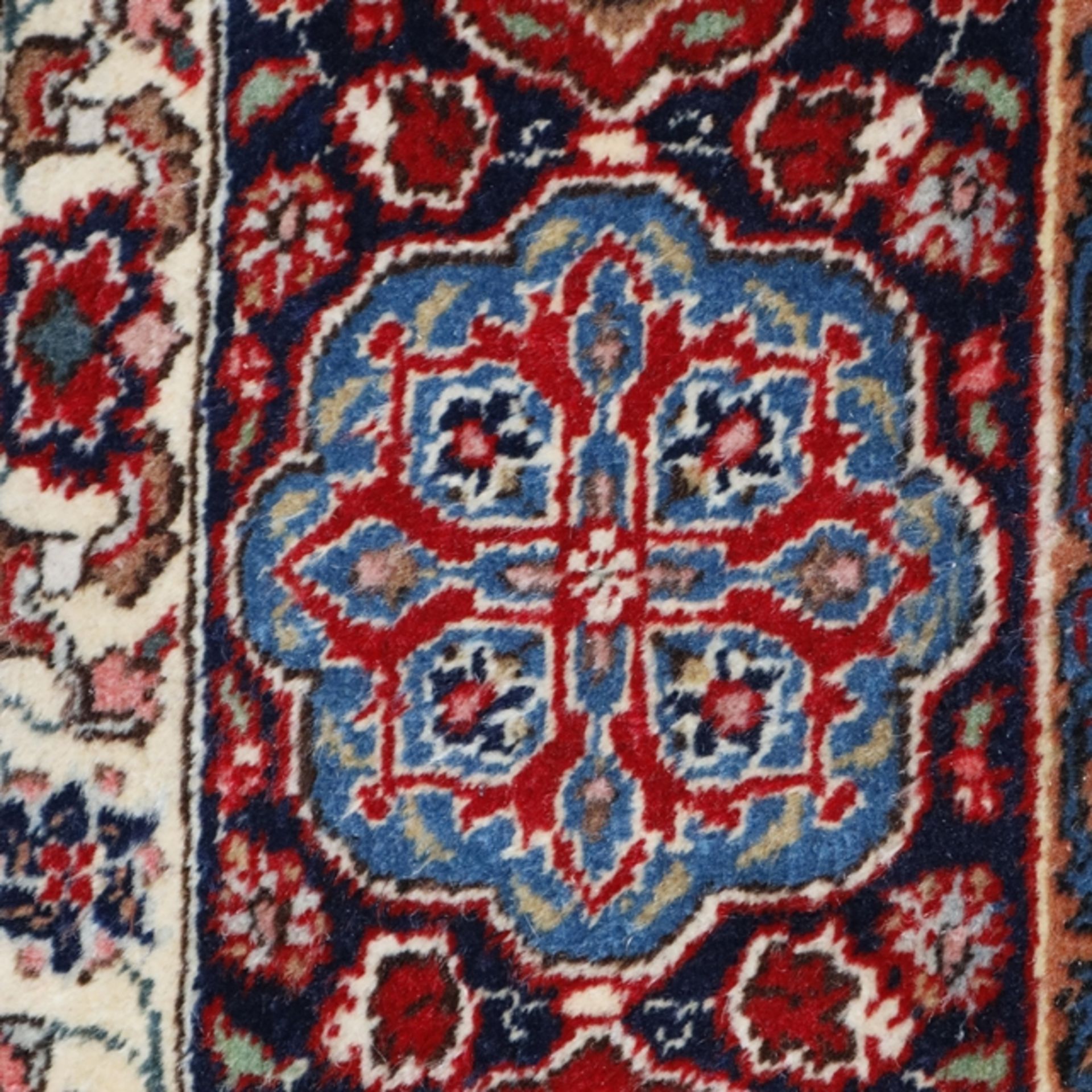 Großer Täbriz-Teppich - Persien, Wolle, dunkelblaugrundiges Innenfeld, ornamentaler Dekor mit flora - Bild 8 aus 10