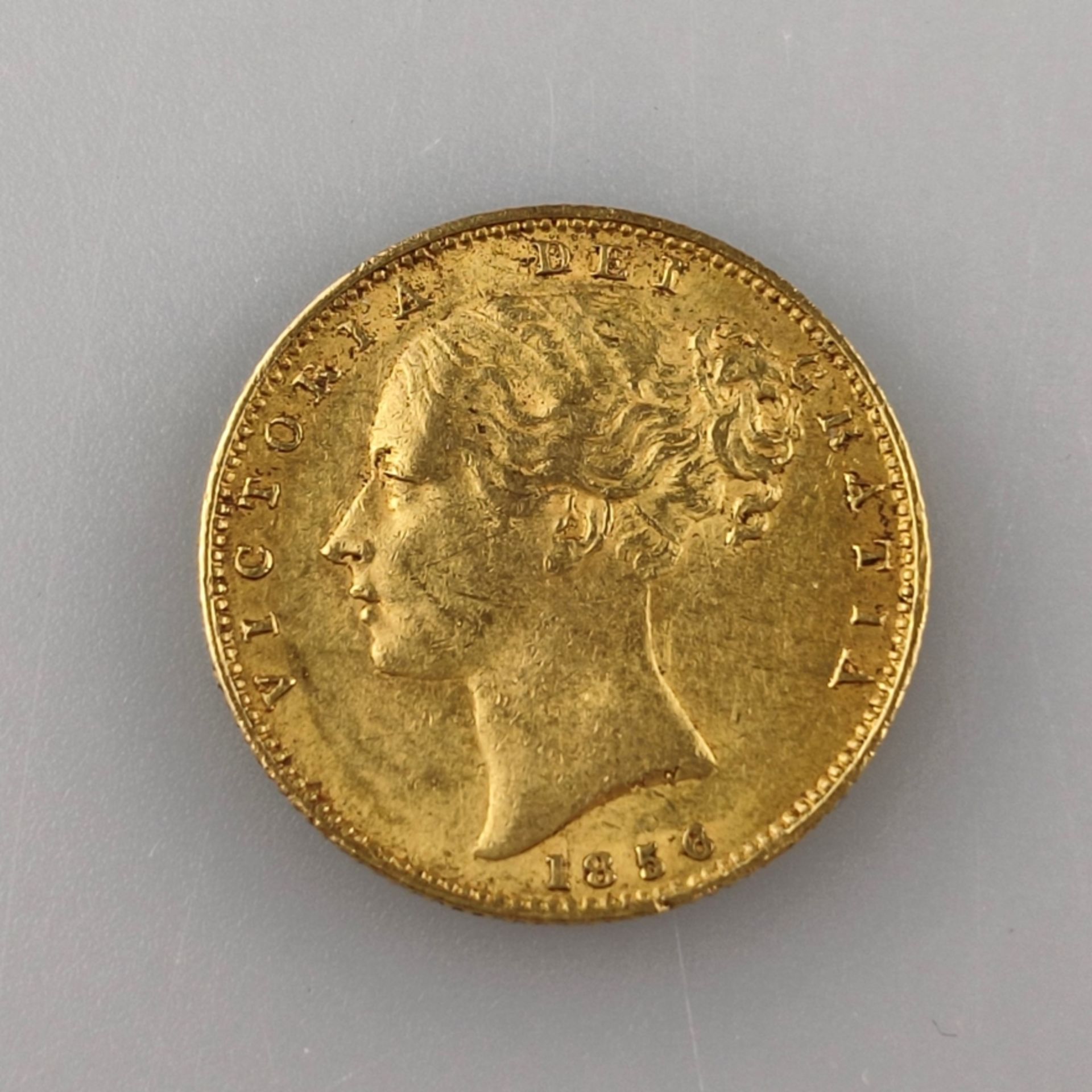 Goldmünze Sovereign "Young Head" 1856 - Großbritannien, Victoria dei gratia, Revers: Regina Fid Def