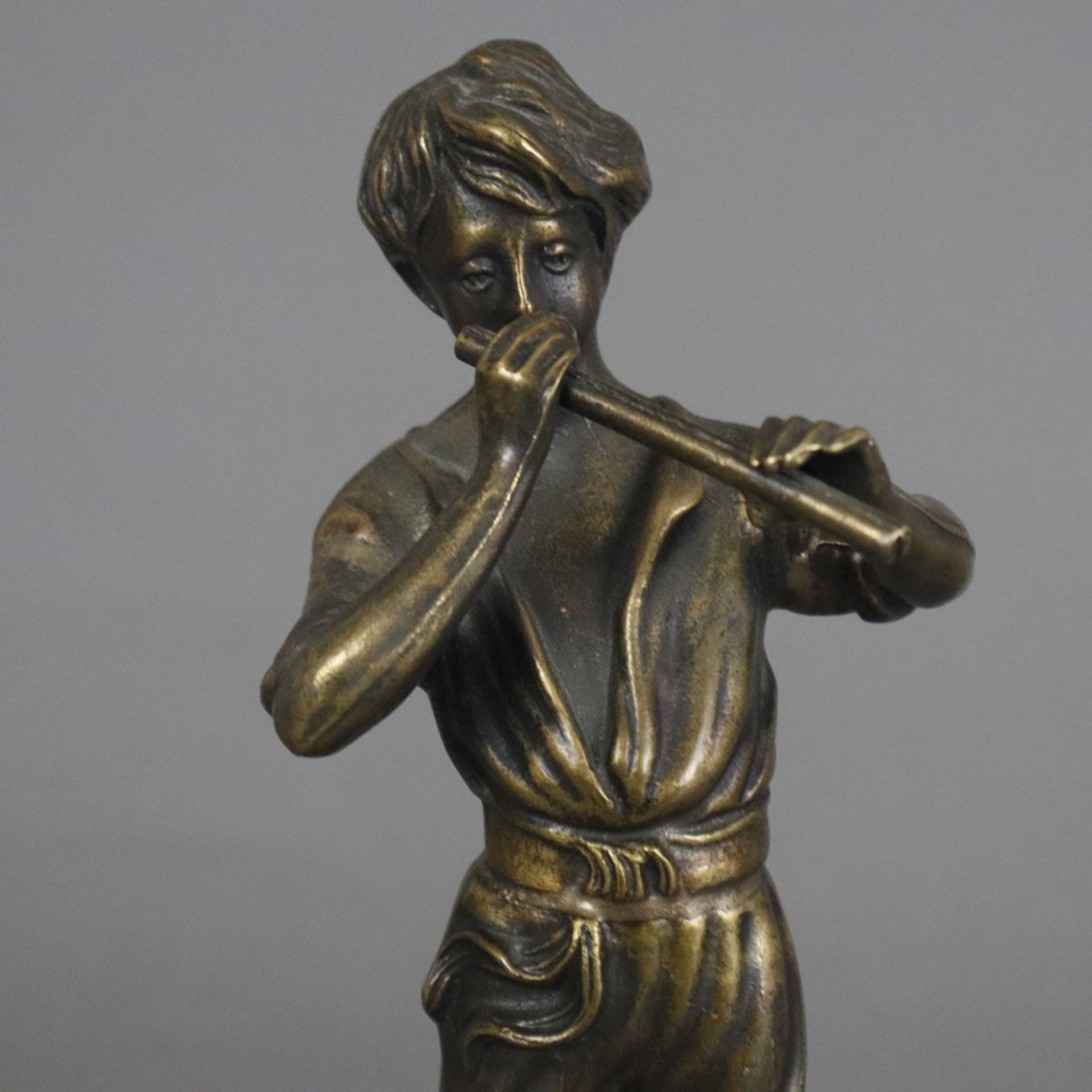 Flötenspieler - Gießerei "Lancini", Italien 20. Jh., Bronze, braun patiniert, vollrunde Figur eines - Bild 2 aus 9