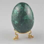 Oster-/Steinei im Ständer - fein poliertes Ei aus schön gemasertem Malachit, ca. 7,5 cm hoch, Gewic