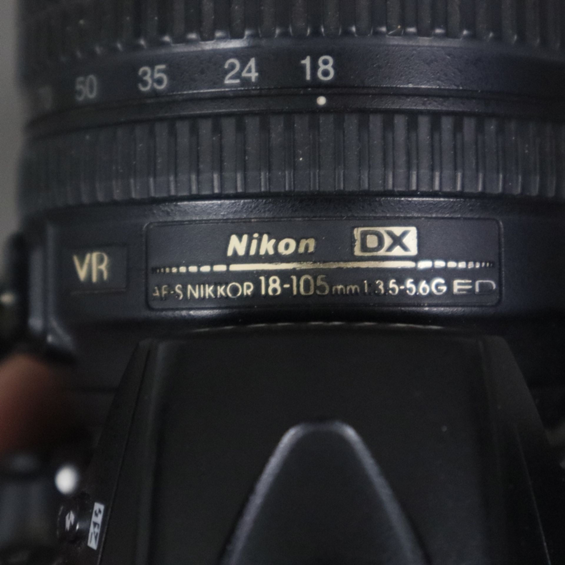 Nikon D7000 SLR-Digitalkamera - 16 Megapixel, 39 AF-Punkte, LiveView, Full-HD-Video, mit Objektiven - Bild 7 aus 11