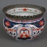 Imari-Cachepot - Japan, Anfang 20. Jh., Dekor mit Phönix- und Pflanzenmotiven sowie Zierborten in U