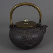 Tetsubin - Wasserkessel für die Teezeremonie, Japan, ca. Meiji-Zeit, Gusseisen, gedrungen gebauchte