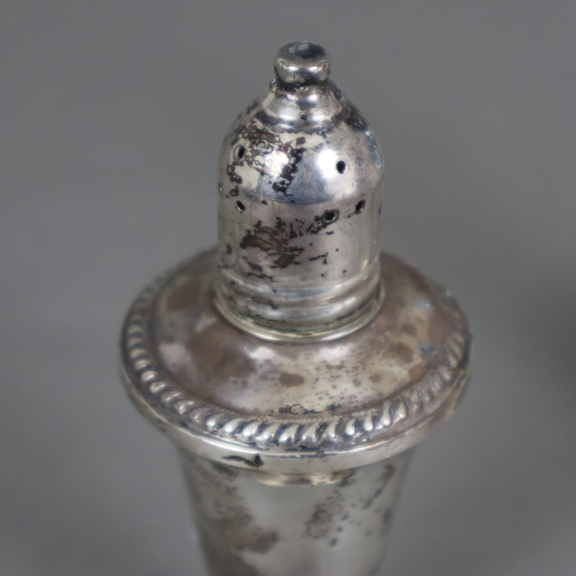 Konvolut Salz- und Pfefferstreuer - 20. Jh., Sterling Silber, 5 Stück, balusterförmiger Korpus (1 F - Bild 5 aus 10