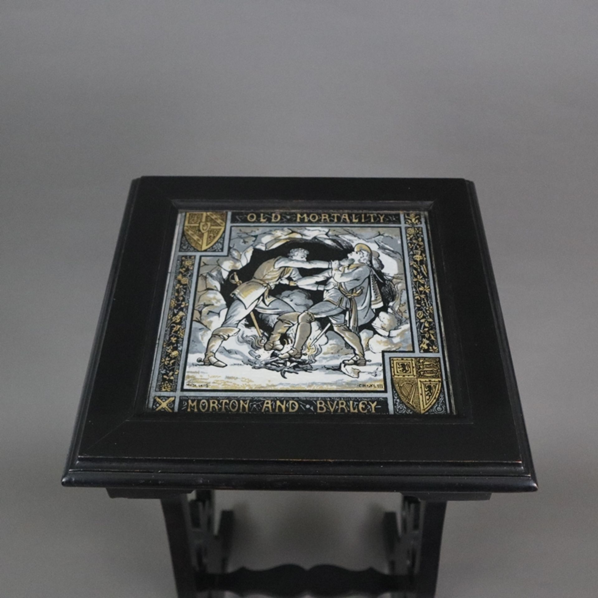 Blumentisch - wohl England, schwarz lackiertes Holzgestell mit Seitenteilen in Lyraform, mit eingel - Image 2 of 8