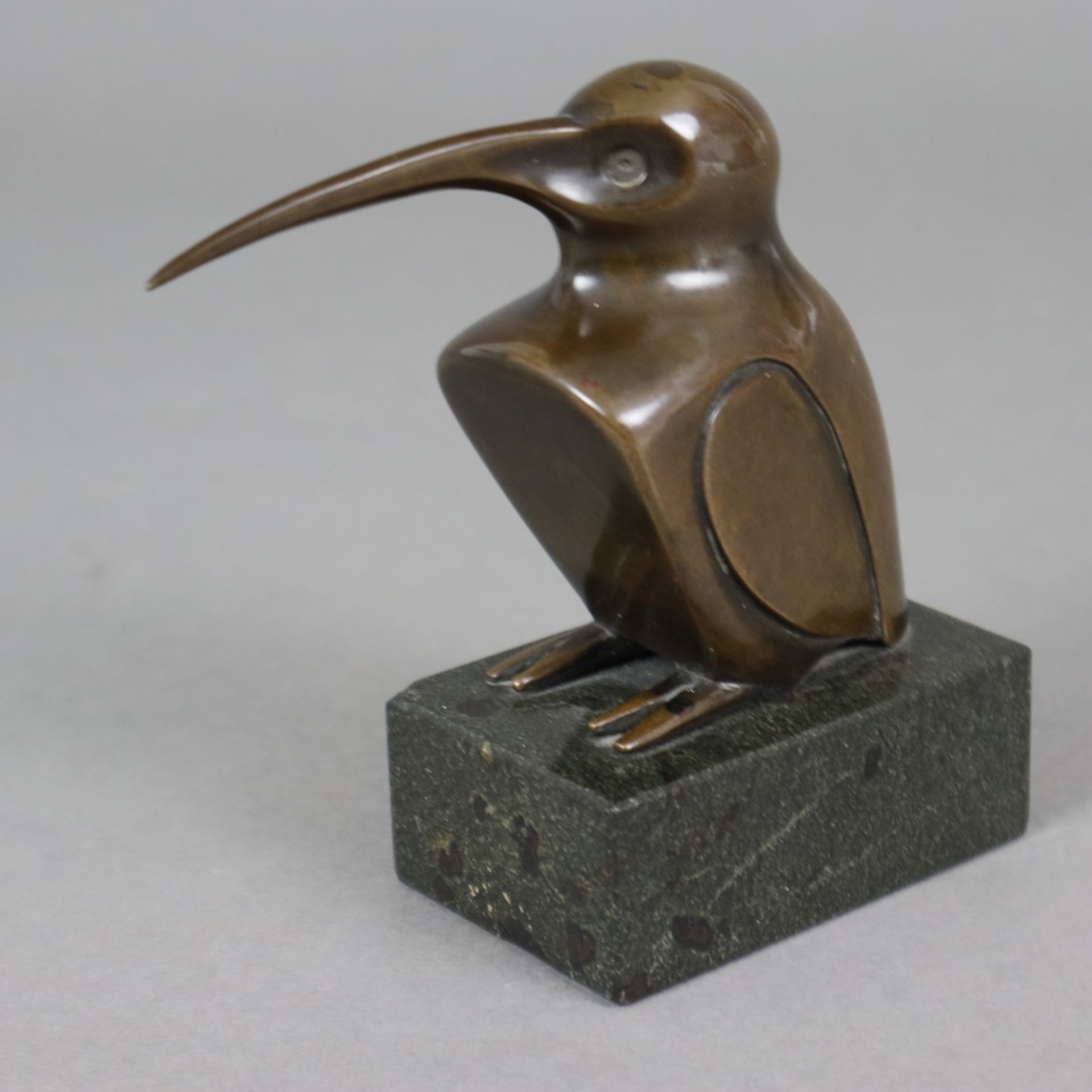 Art-Déco Tierfigur "Kolibri" - Bronze, braun patiniert, stilisierte Darstellung, unsigniert, auf r