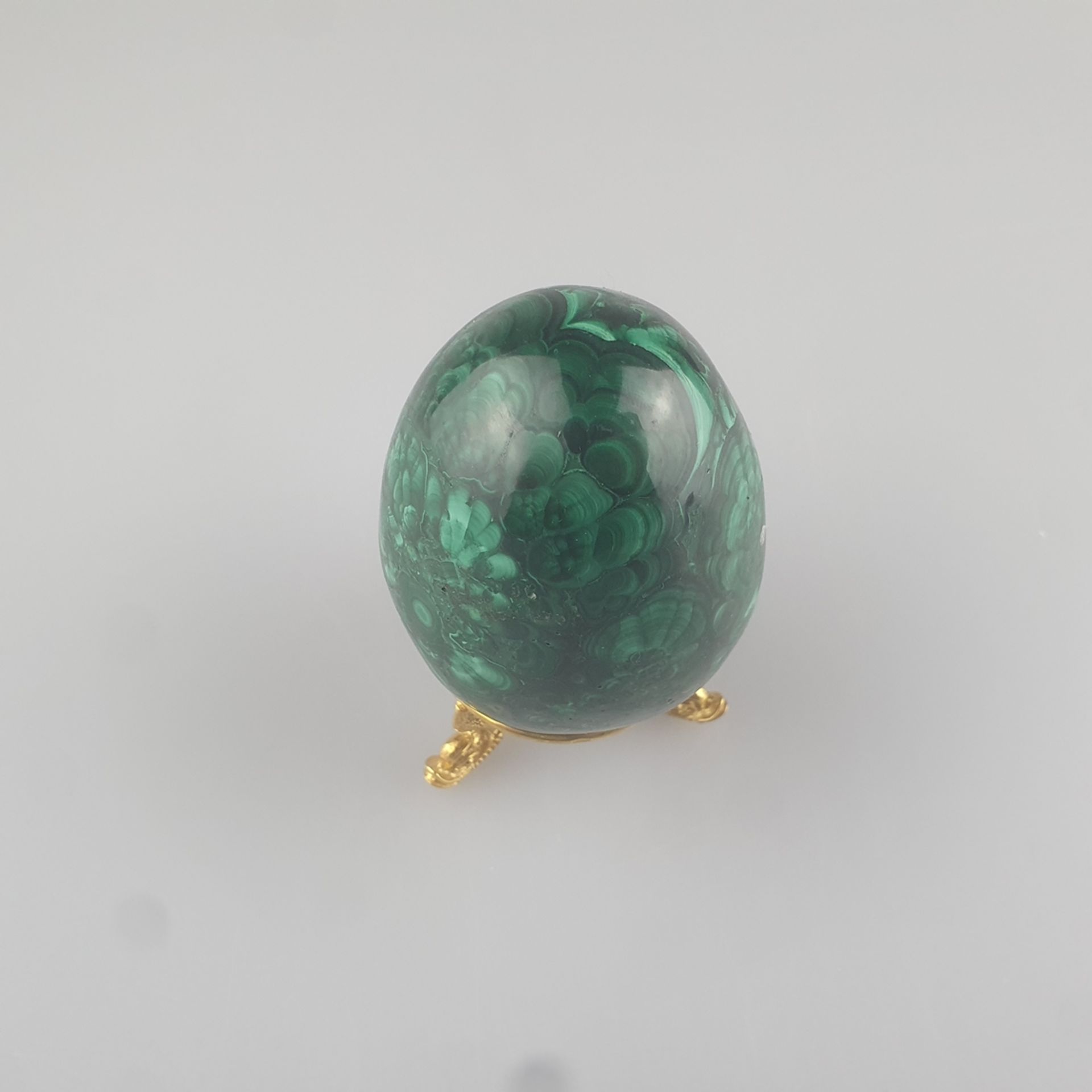 Oster-/Steinei im Ständer - fein poliertes Ei aus schön gemasertem Malachit, ca. 7,5 cm hoch, Gewic - Image 2 of 6