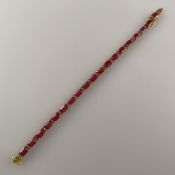 Schmales Tennisarmband mit Rubinen und Diamanten - Sterling Silber 925/000, gestempelt, vergoldet, 