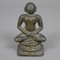 Erleuchteter asketischer Mönch/ Buddha in Meditation - Indien, 19. Jh., Bronzefigur, H. ca. 9,5 cm,