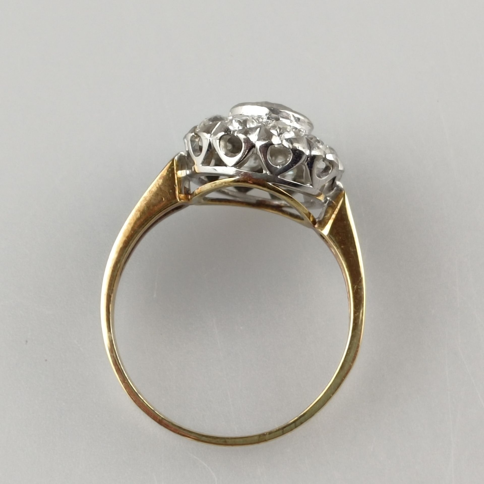 Prunkvoller Diamantring - Gelb-/Weißgold 585/000 (14K), gestempelt, Meistermarke „PJ“, blütenförmig - Image 4 of 6