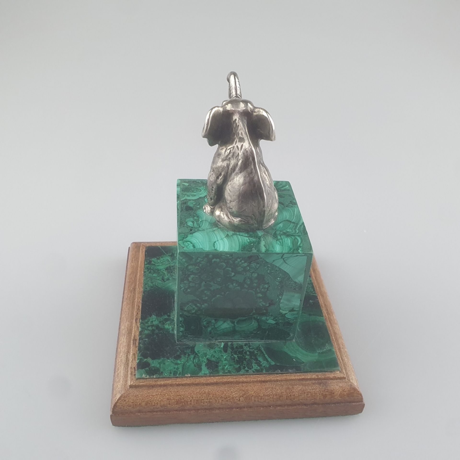 Silberner figürlicher Uhrenhalter auf Malachitsockel- sitzender Elefant mit emporgerecktem Rüssel u - Image 5 of 6