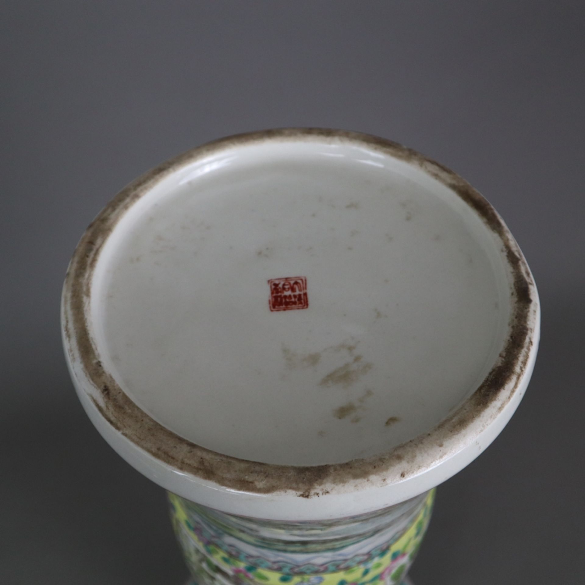 Große Gu-förmige Vase - Porzellan, Trompetenvase mit abgesetzter manschettenartiger Mittelzone und - Image 14 of 15