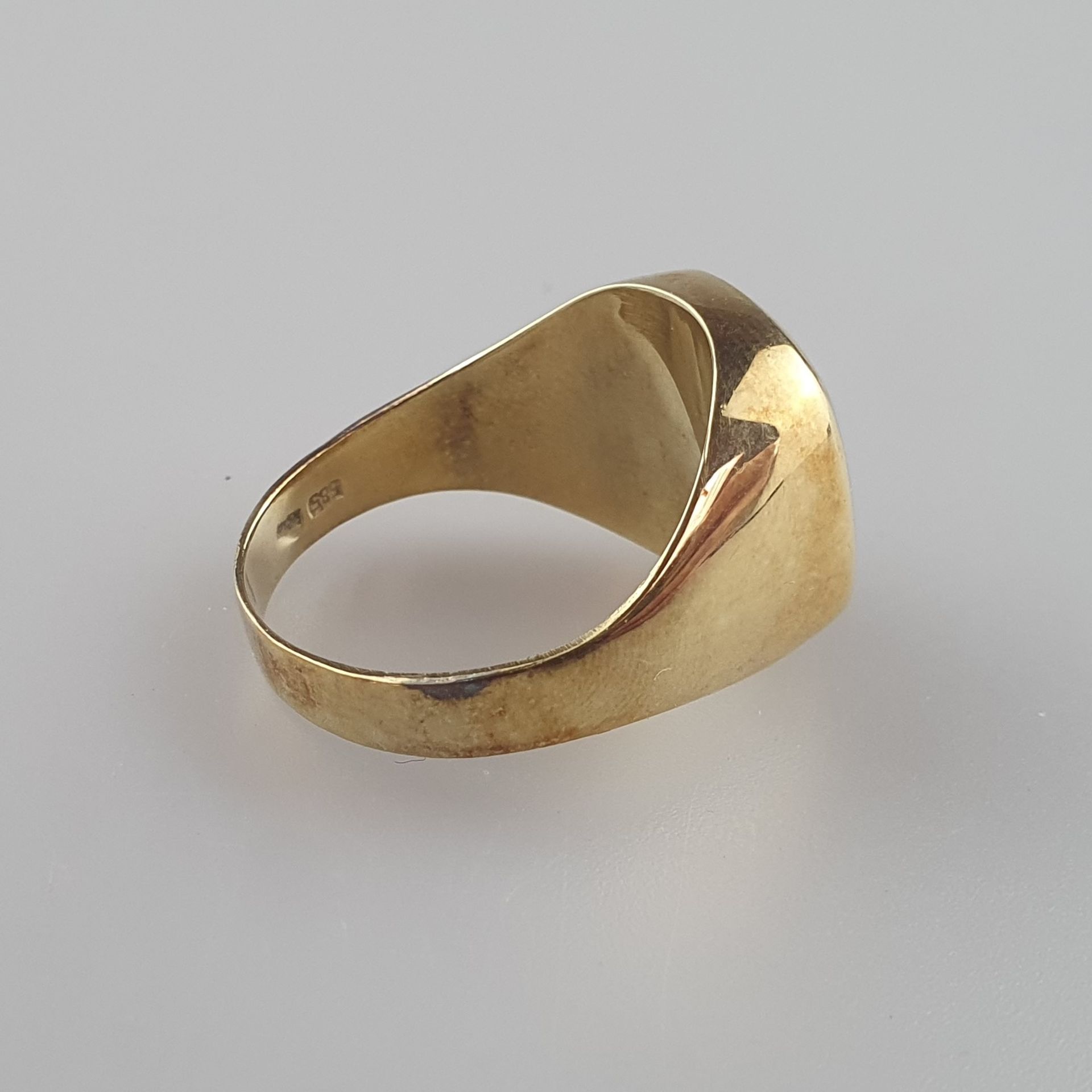 Herrenring mit Onyx und Diamant - Gelbgold 585/000 (14K), quadratische Onyxplatte mit abgerundeten - Image 3 of 5