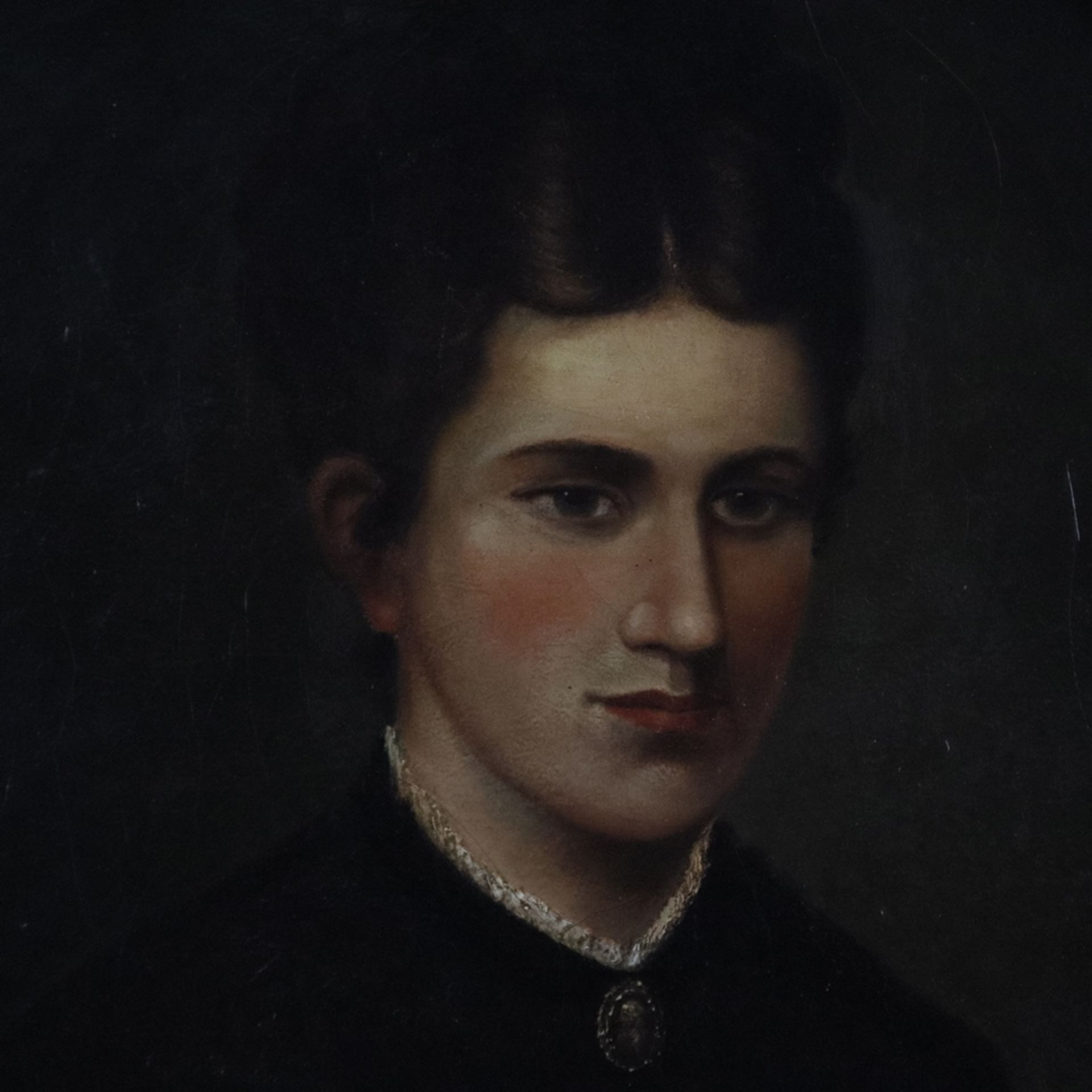 Unbekannte/r Bildnismaler/in (19. Jh.) - Ovales Brustbildnis einer jungen Frau in schwarzem Kleid m - Bild 2 aus 6