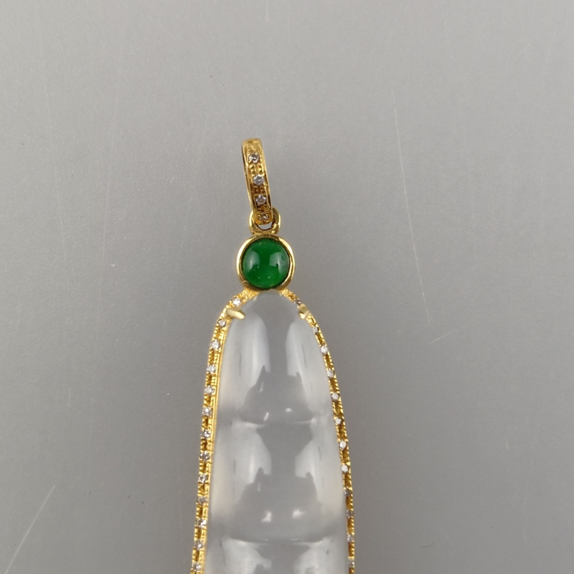 Jade-Anhänger mit Diamanten - Gelbgold 750/000 (18K), milchig weiße Jade, grüner Jadecabochon, schö - Bild 3 aus 6