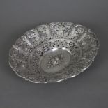 Korbschale im Barockstil - 800er Silber, ovale Form, durchbrochen gearbeiteter Rand, üppig reliefie
