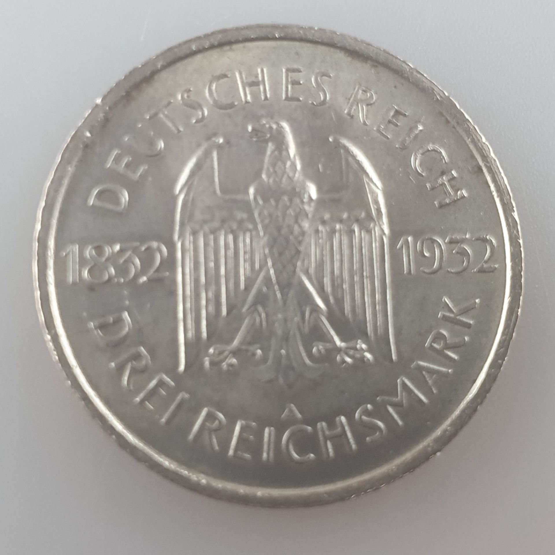 Silbermünze 3 Reichsmark 1932 - Weimarer Republik, "J.W. v. Goethe", zum 100. Todestag Goethes, 500 - Image 2 of 3