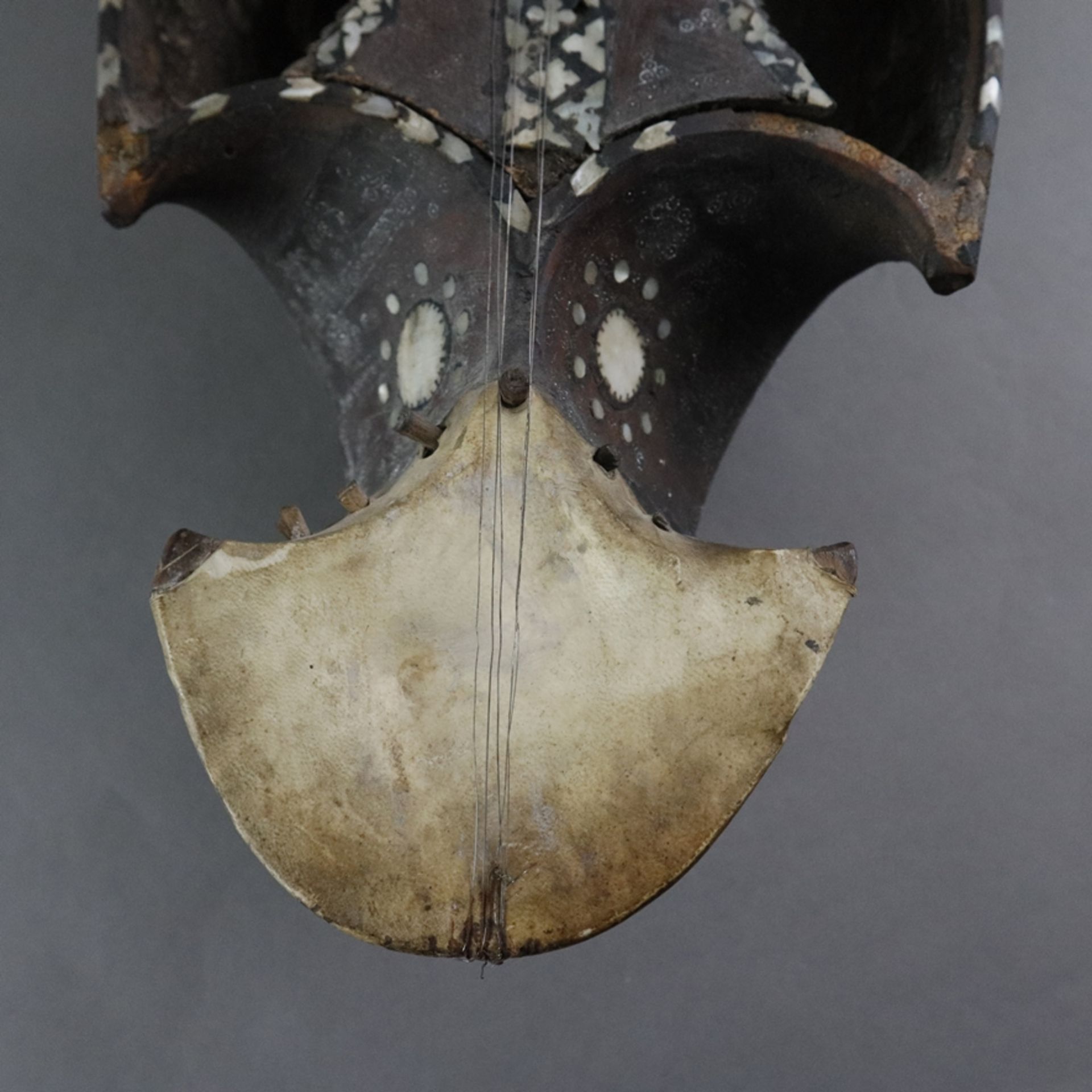 Kurzhalsgeige Sarinda - Afghanistan/Indien/Pakistan, 19. Jh./um 1900, bootsförmig gekrümmter, bauch - Image 6 of 10