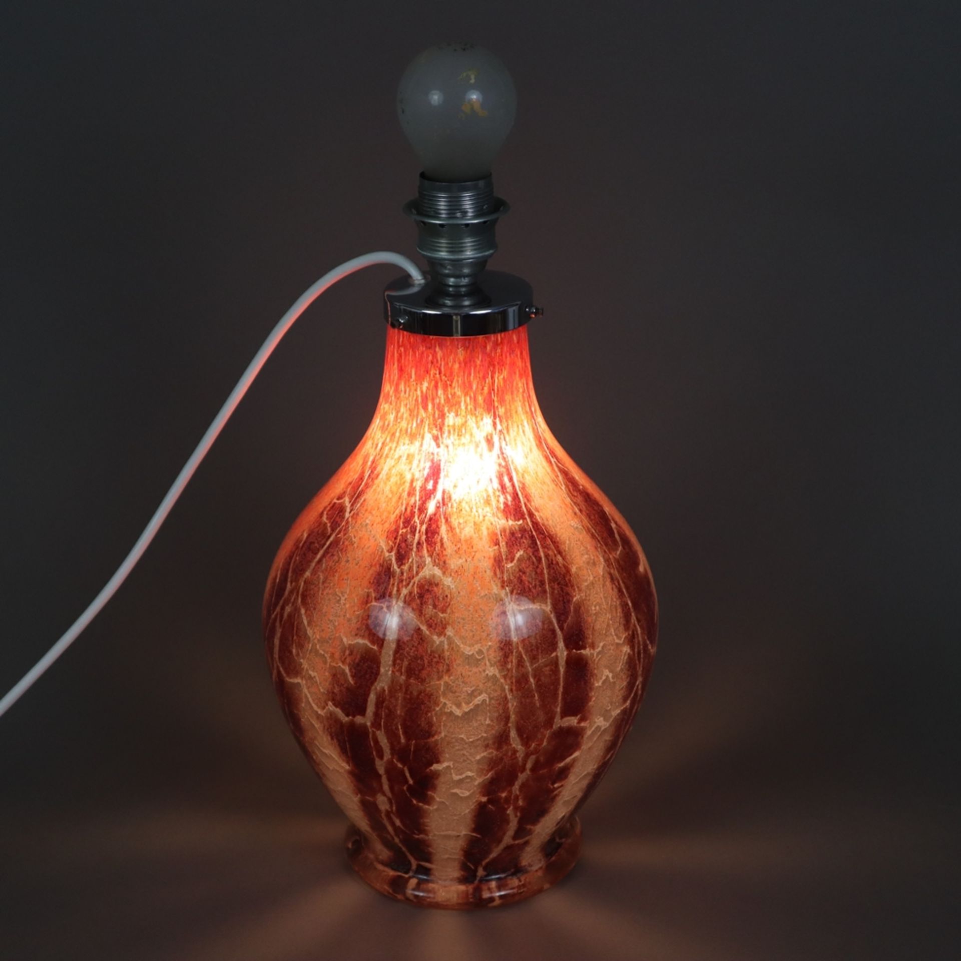 WMF-Glaslampenfuß mit Schirm - um 1930, birnenförmiger Ikora-Glas-Lampenfuß, Klarglas mit braun/wei - Image 7 of 10