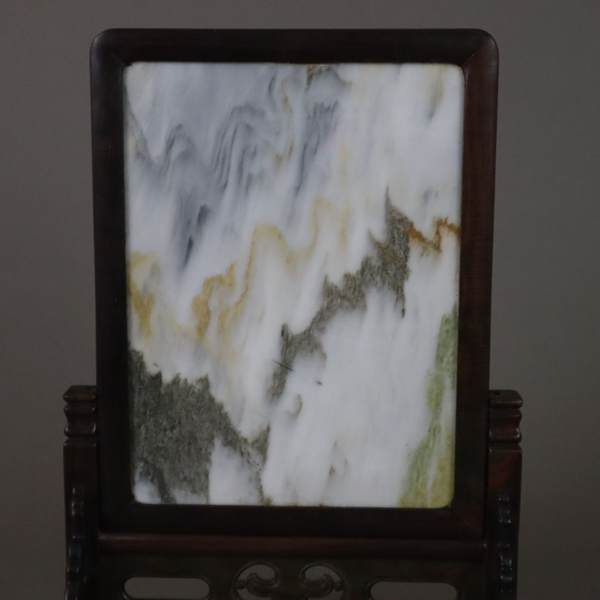 Kleiner Stellschirm mit steinerner Platte - China, lackiertes, geschweiftes Holzgestell, hochrechte - Bild 2 aus 5