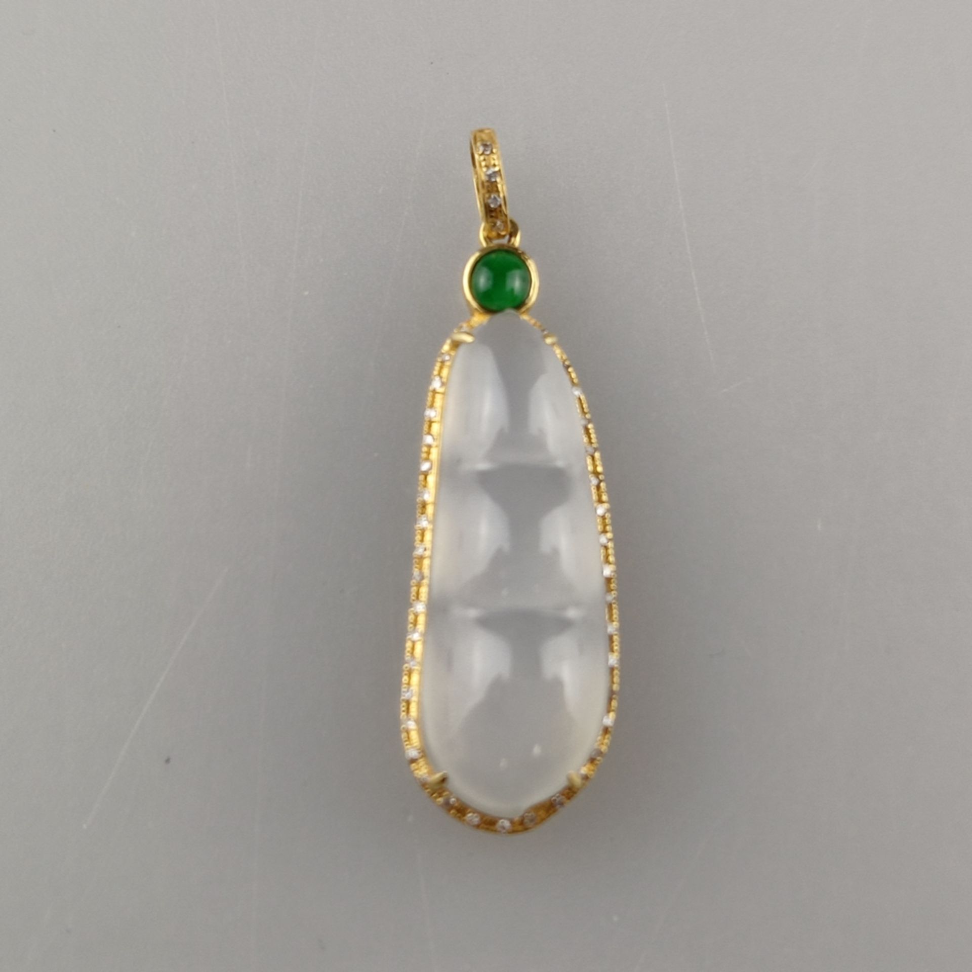 Jade-Anhänger mit Diamanten - Gelbgold 750/000 (18K), milchig weiße Jade, grüner Jadecabochon, schö - Bild 2 aus 6