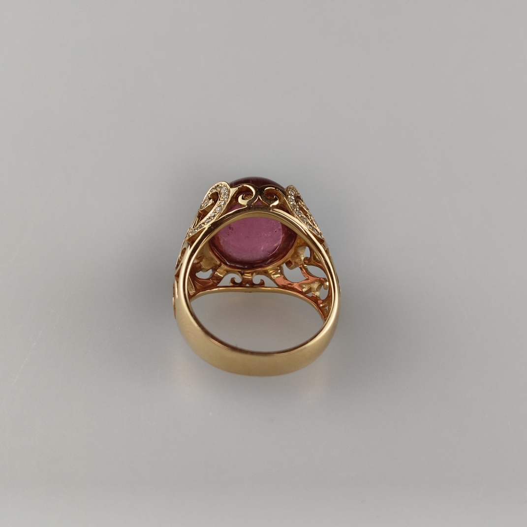 18K-Turmalinring mit Diamanten - Gelbgold 750/000 (18K), großer Turmalincabochon von ca. 10 ct., Tu - Image 4 of 6