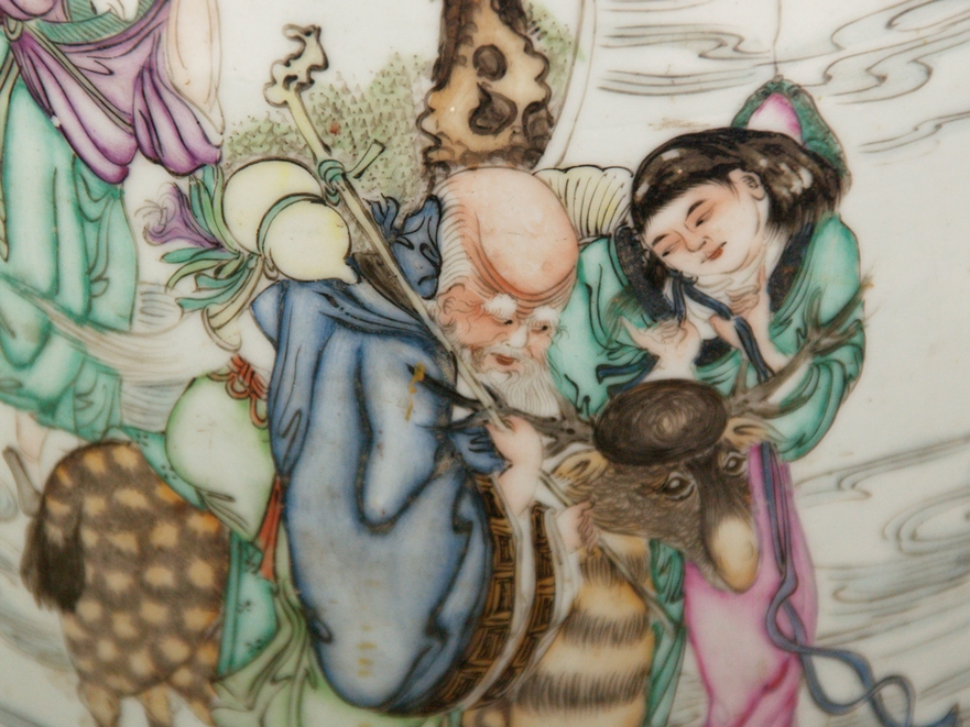 Große Balustervase - China, dickwandiges Porzellan mit polychromer Aufglasurbemalung, schauseitig g - Image 7 of 11