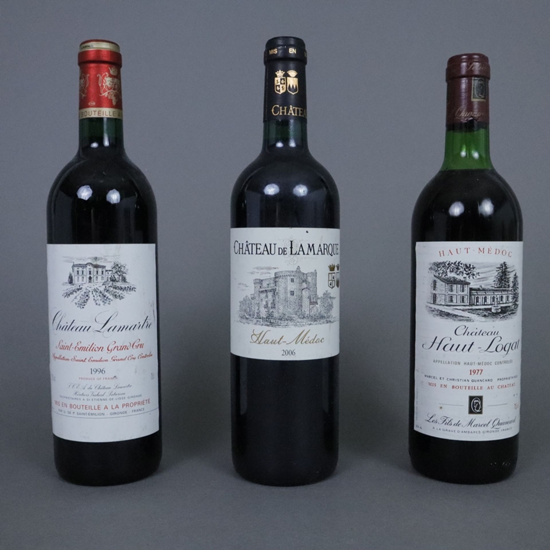 Weinkonvolut - 3 Flaschen, 1 x Château Lamartre Saint-Emilion Grand Cru, 1 x 1977 Château Haut-Loga