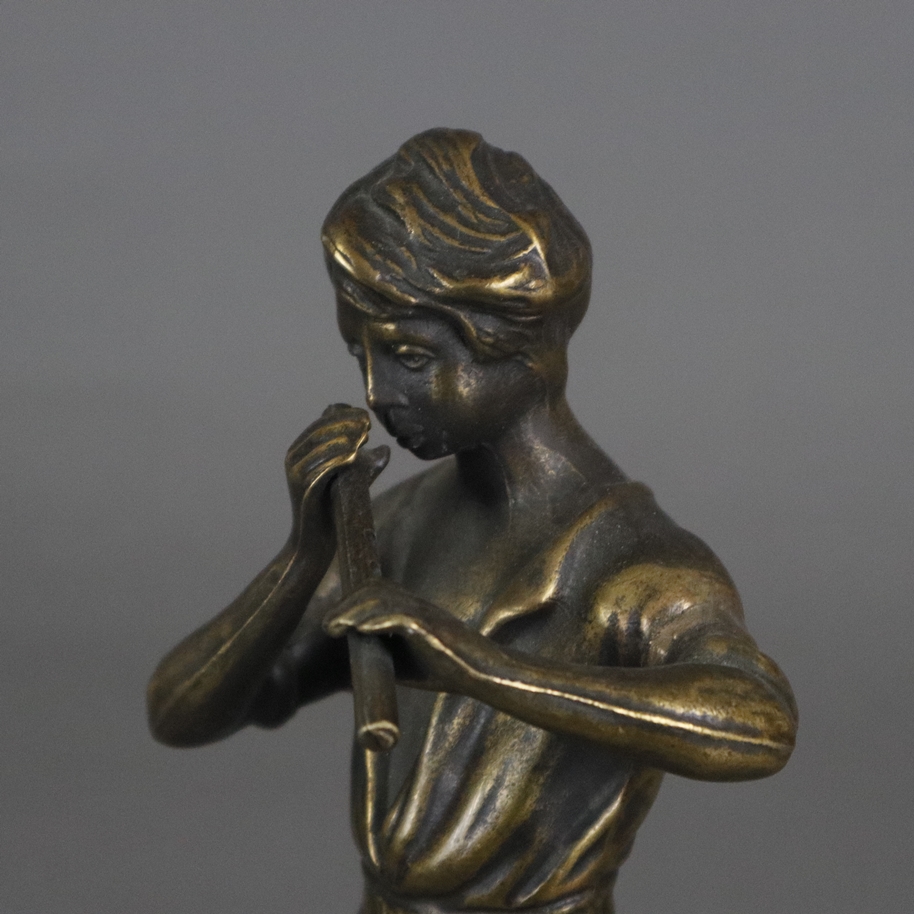 Flötenspieler - Gießerei "Lancini", Italien 20. Jh., Bronze, braun patiniert, vollrunde Figur eines - Image 3 of 9