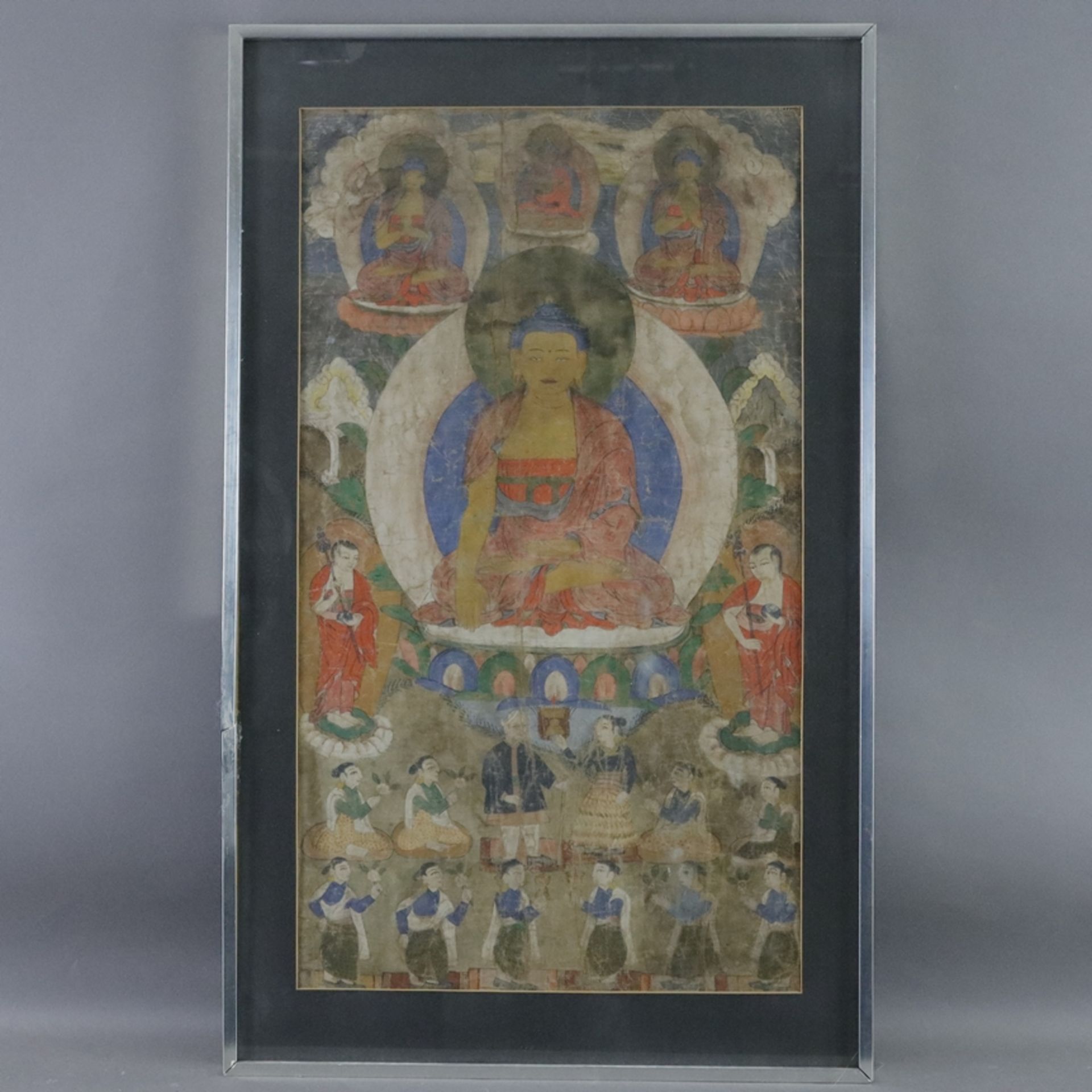 Thangka mit Buddha Shakyamuni - Tibet, 19.Jh., Gouache auf Leinwand, in der Mitte auf einem Lotosth - Bild 2 aus 12