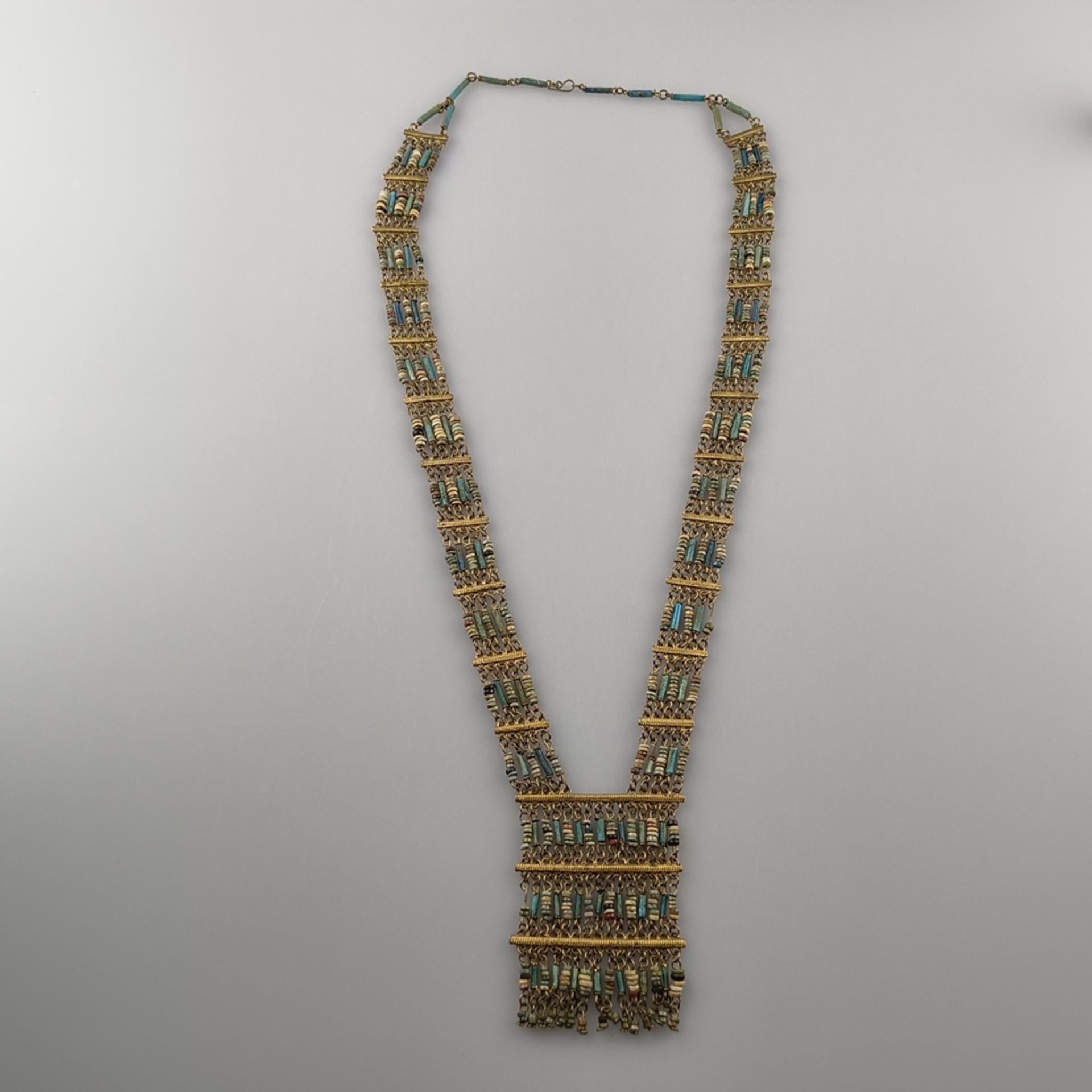 Brustschmuck im altägyptischen Stil - Ägypten, 1.Hälfte 20.Jh. bzw. älter, lange vielteilige Kette  - Bild 3 aus 5