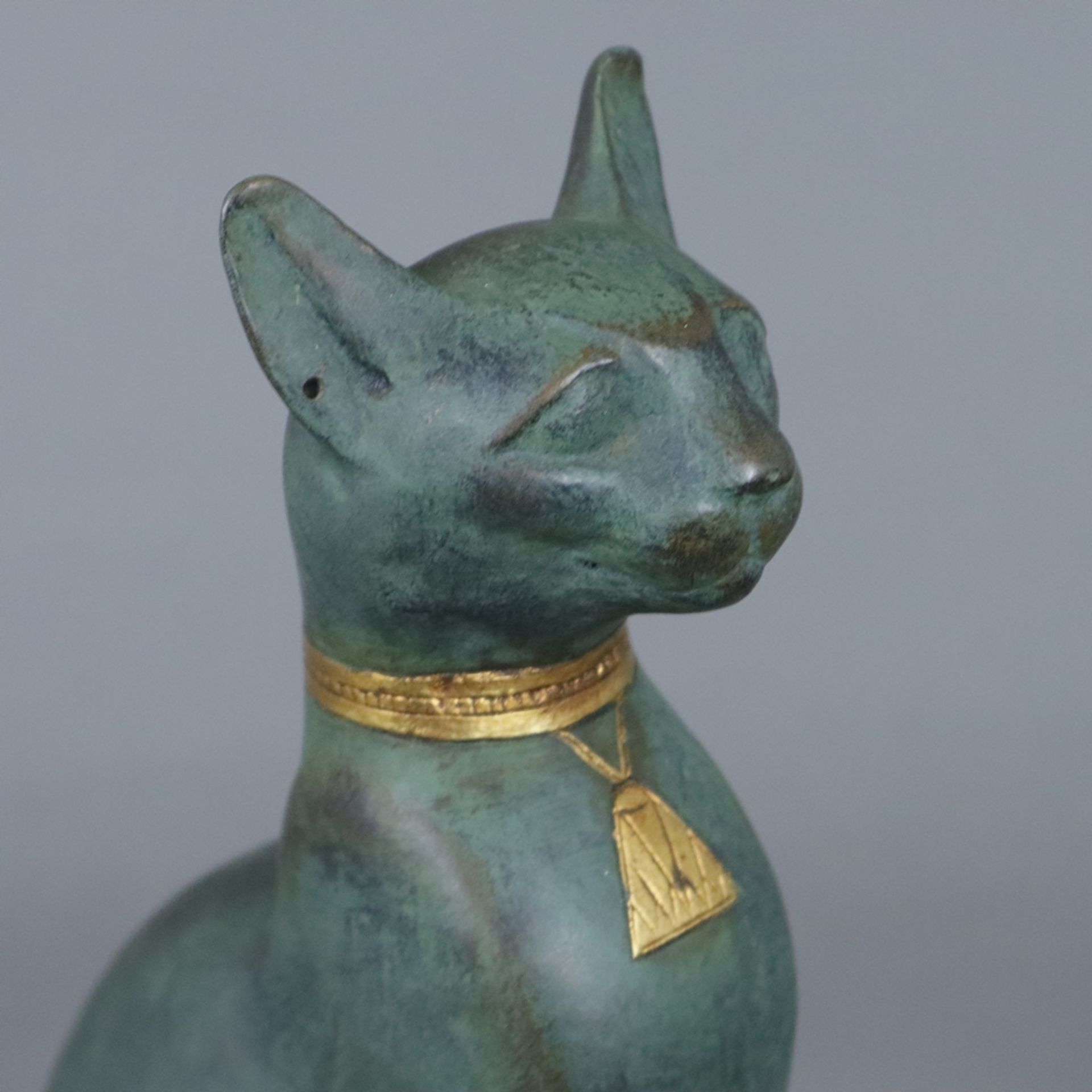 Katzengöttin Bastet - Museumsreplik nach altägyptischer Statue, Kunstguss, bronziert, auf rechtecki - Image 4 of 7