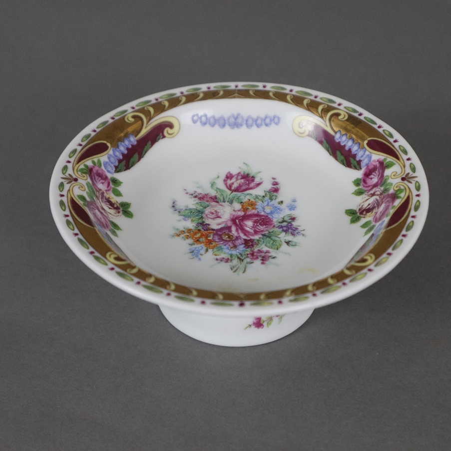 Fünf Porzellanteile Limoges - Frankreich, 2. Hälfte 20. Jh., Porzellan, polychromer Blumendekor mit - Image 4 of 7