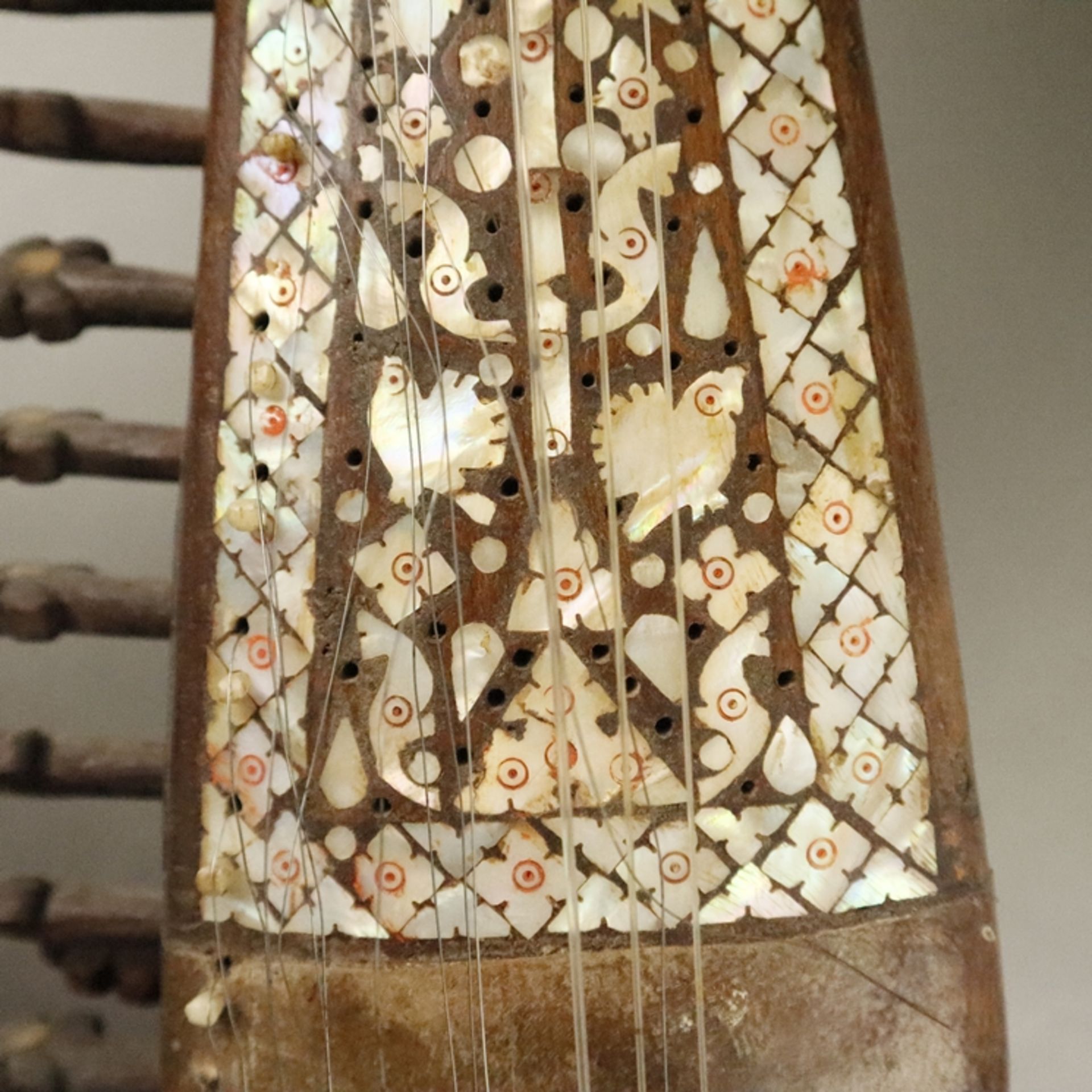 Afghanische Schalenhalslaute - sogenannter Rubab, 19./20. Jh., traditionelles Saiteninstrument, tai - Bild 3 aus 8