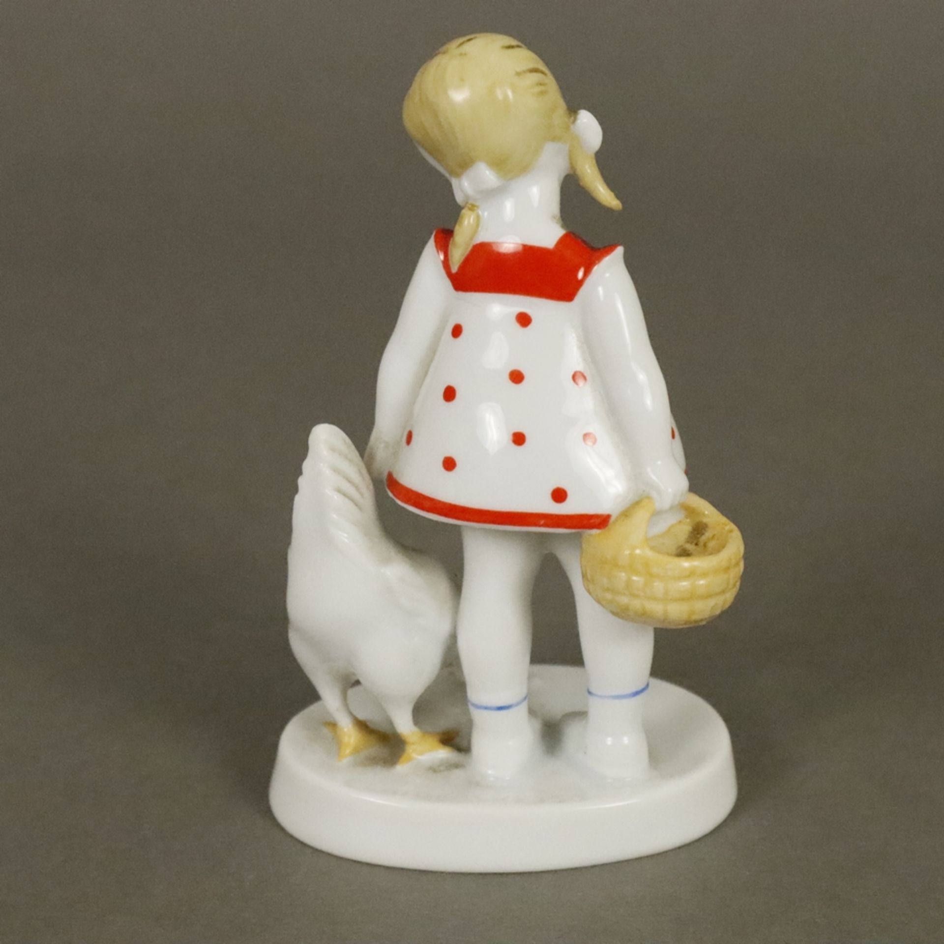 Seltene Porzellanfigur "Mädchen mit Huhn" - Rosenthal, Kunstabteilung Selb, 1930er Jahre, Porzellan - Bild 5 aus 7