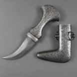 Silbertauschierter Eisen-Khanjar /-Jambyia - Indien 20.Jh., geschwungene zweischneidige Klinge mit