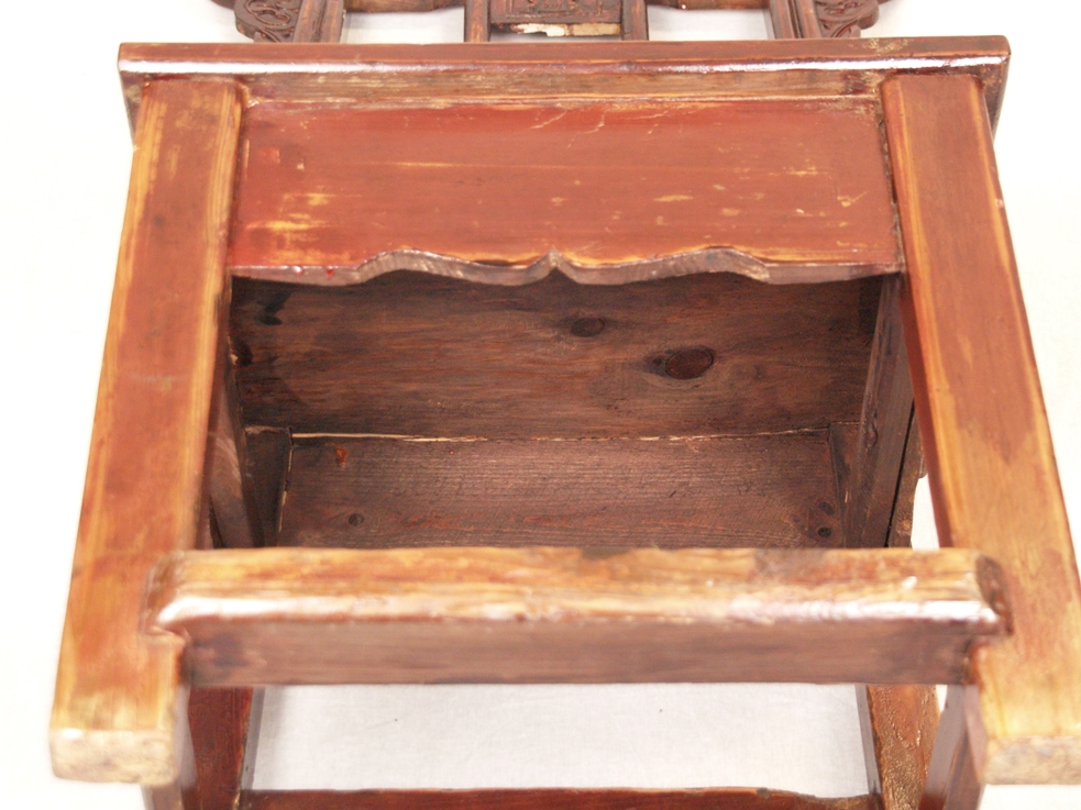 Stuhl - China, im Stil der Hutstühle, Mittelstreifen der Rückenlehne mit drei kleinen eingesetzten - Image 11 of 11