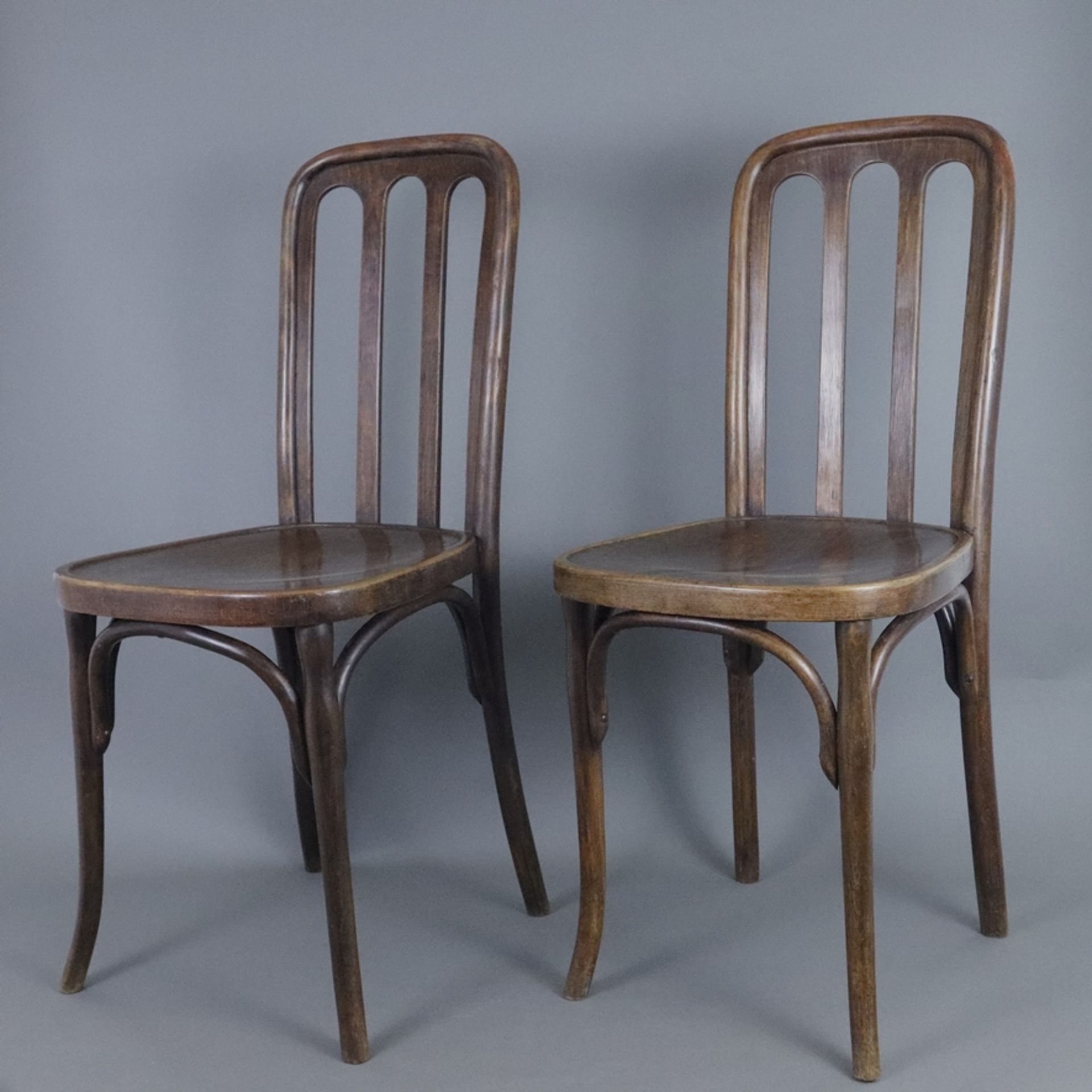 Ein Paar kleinere Esszimmerstühle - Entwurf Josef Hoffmann (1870-1956) für Jacob & Josef Kohn, Öste - Image 2 of 8