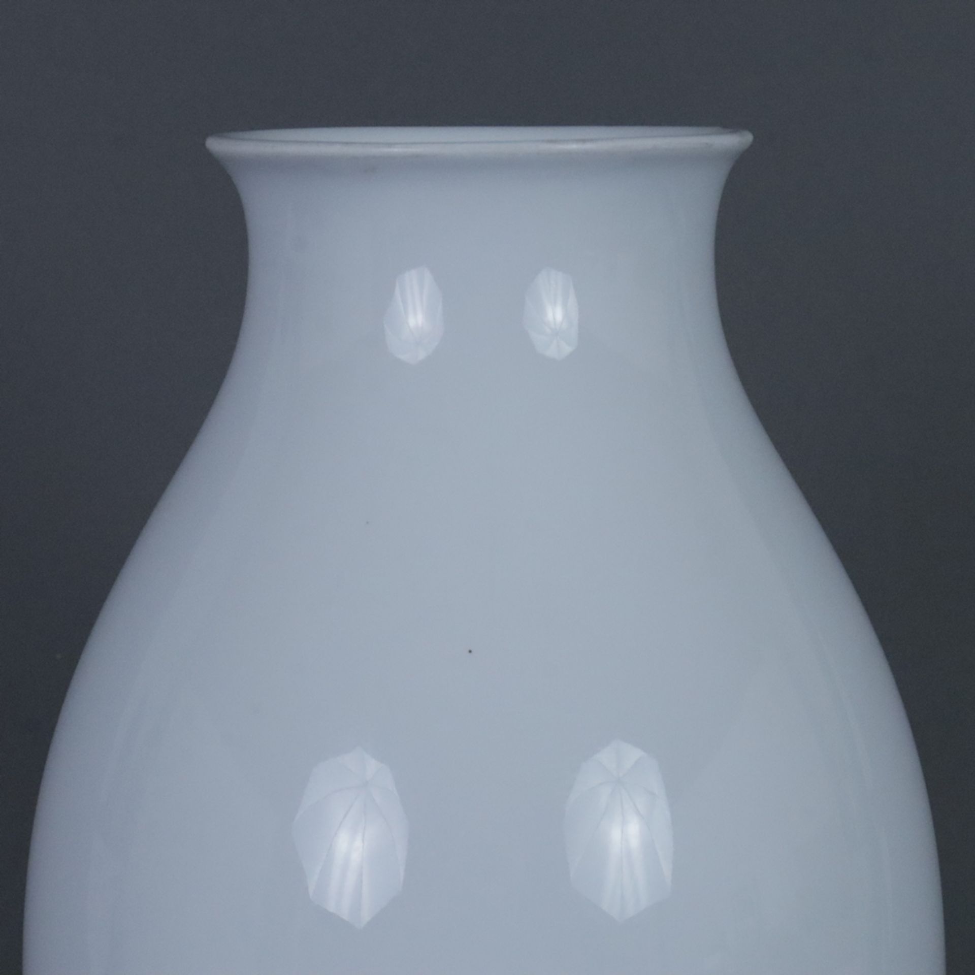 Große Balustervase - Rosenthal, Selb, schwerer Porzellanscherben, weiß, glasiert, unterseitig Manuf - Bild 3 aus 6