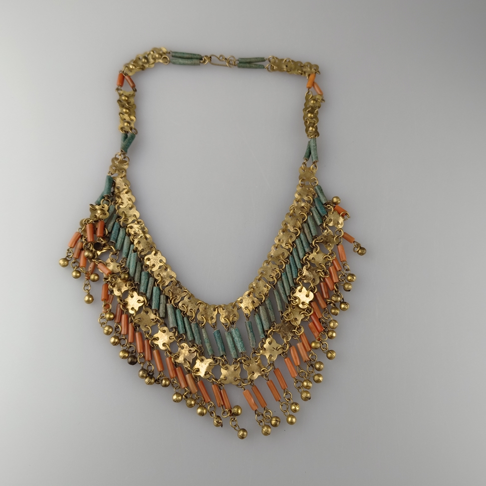 Schmuckset im altägyptischen Stil - Ägypten, 1.Hälfte 20.Jh., ca. 1920-30er Jahre, Collier und Armb - Image 4 of 6