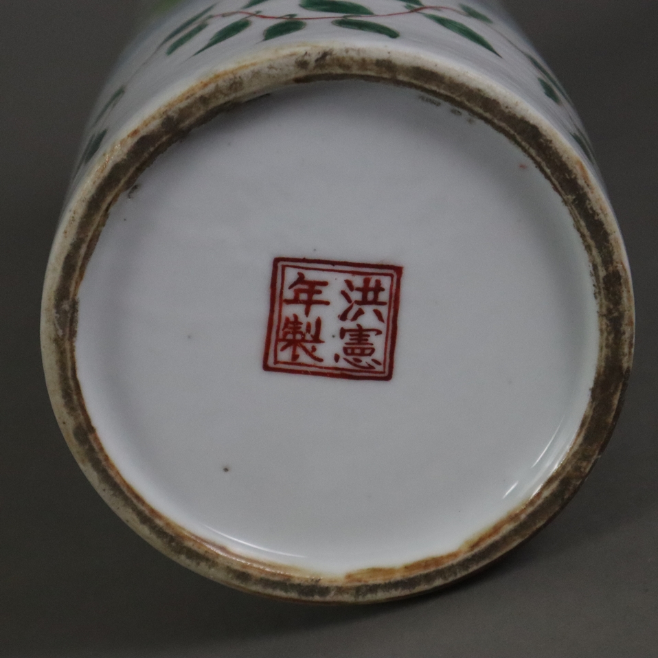 Hutständer - Porzellan, China, zylindrische Form, schauseitig großformatiges Motiv mit Tigerbändige - Image 9 of 9