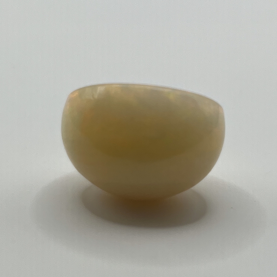 Loser Opal - 25,38 ct., gelb mit Farbenspiel, ovaler Cabochon, Details siehe Zertifikat "ITGLR", Nr - Image 3 of 5
