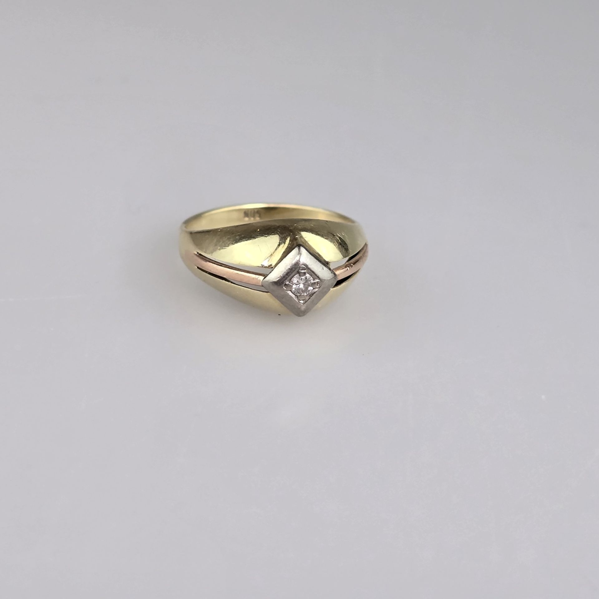 Diamantring - Rot-/Gelbgold 585/000 (14K), gestempelt, spitzbogig gekuppelter Ringkopf besetzt mit  - Bild 4 aus 6