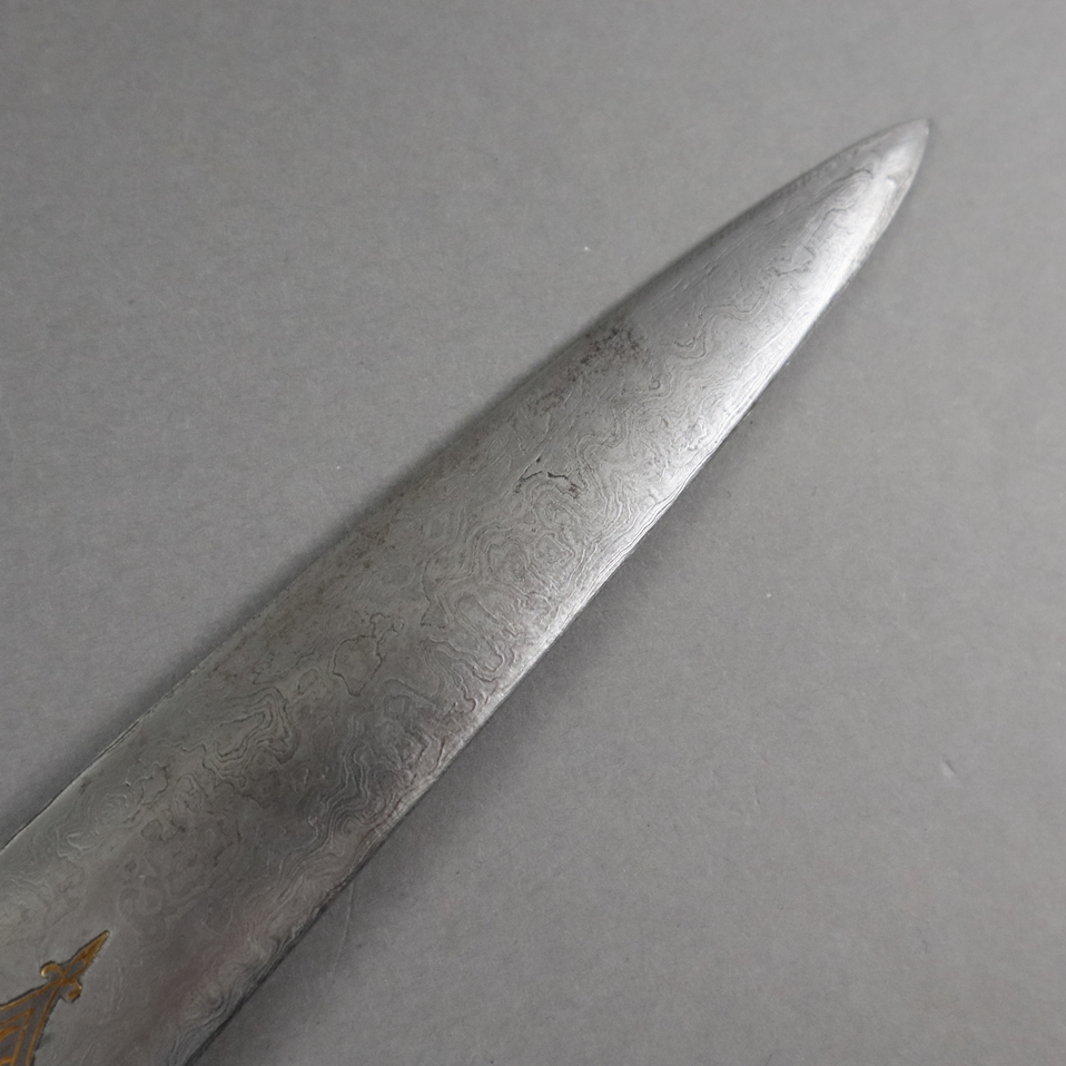 Eisendolch - Indien 20.Jh., zweischneidige Damastklinge von 14,3 cm-Länge, Klingenansatz, tailliert - Image 2 of 6