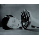 Man Ray (1890 Philadelphia -1976 Paris, nach) - "Noire et Blanche",schwarz/weißer Offsetdruck, im D
